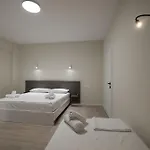 Meraki Hotel *