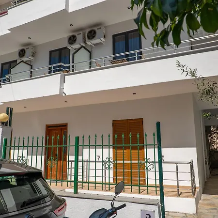Meraki Hotel *